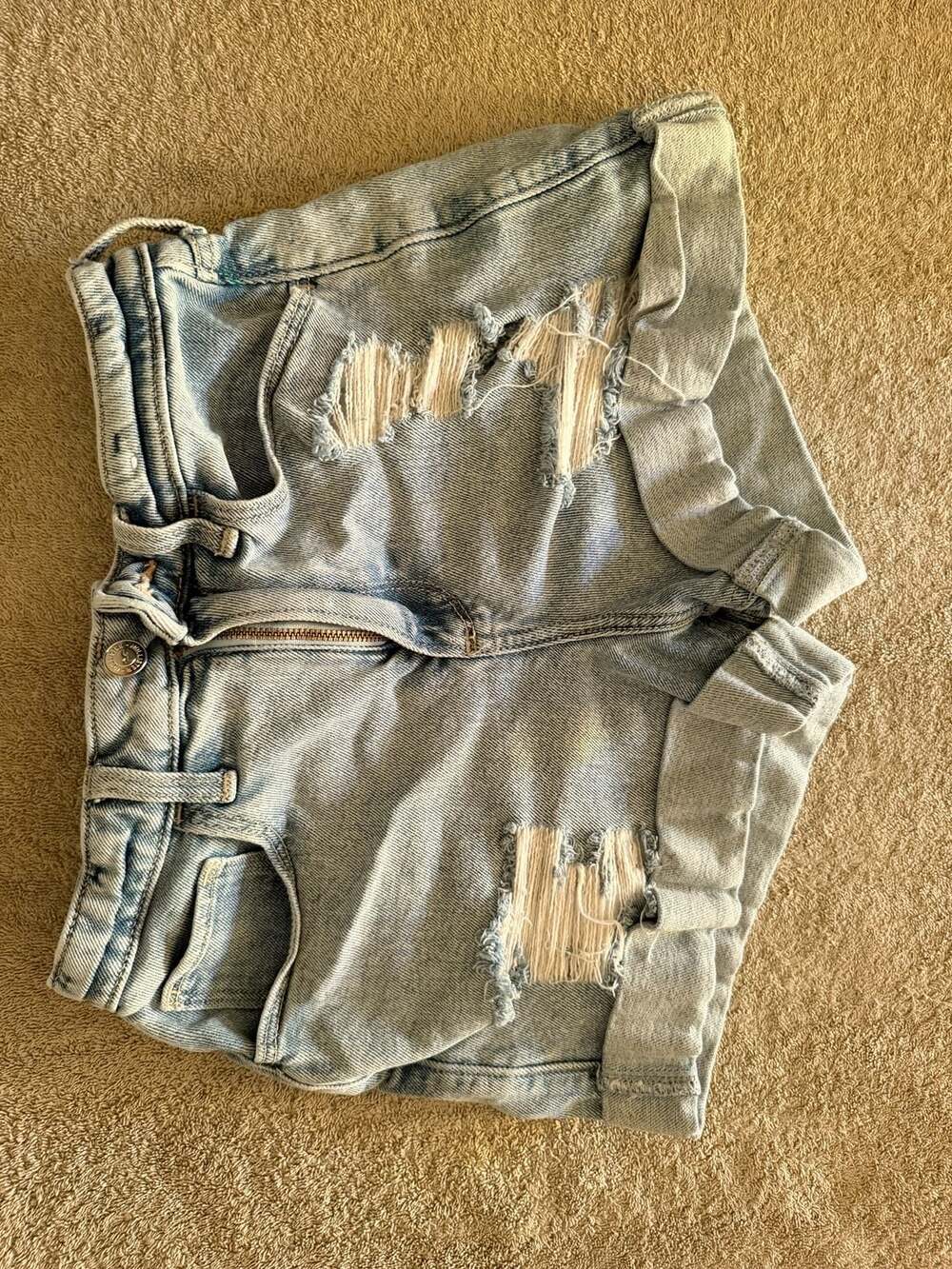 Hollister Curvy Ultra High-Rise Mom Short 3" Distressed Denim Size 1/0 W25